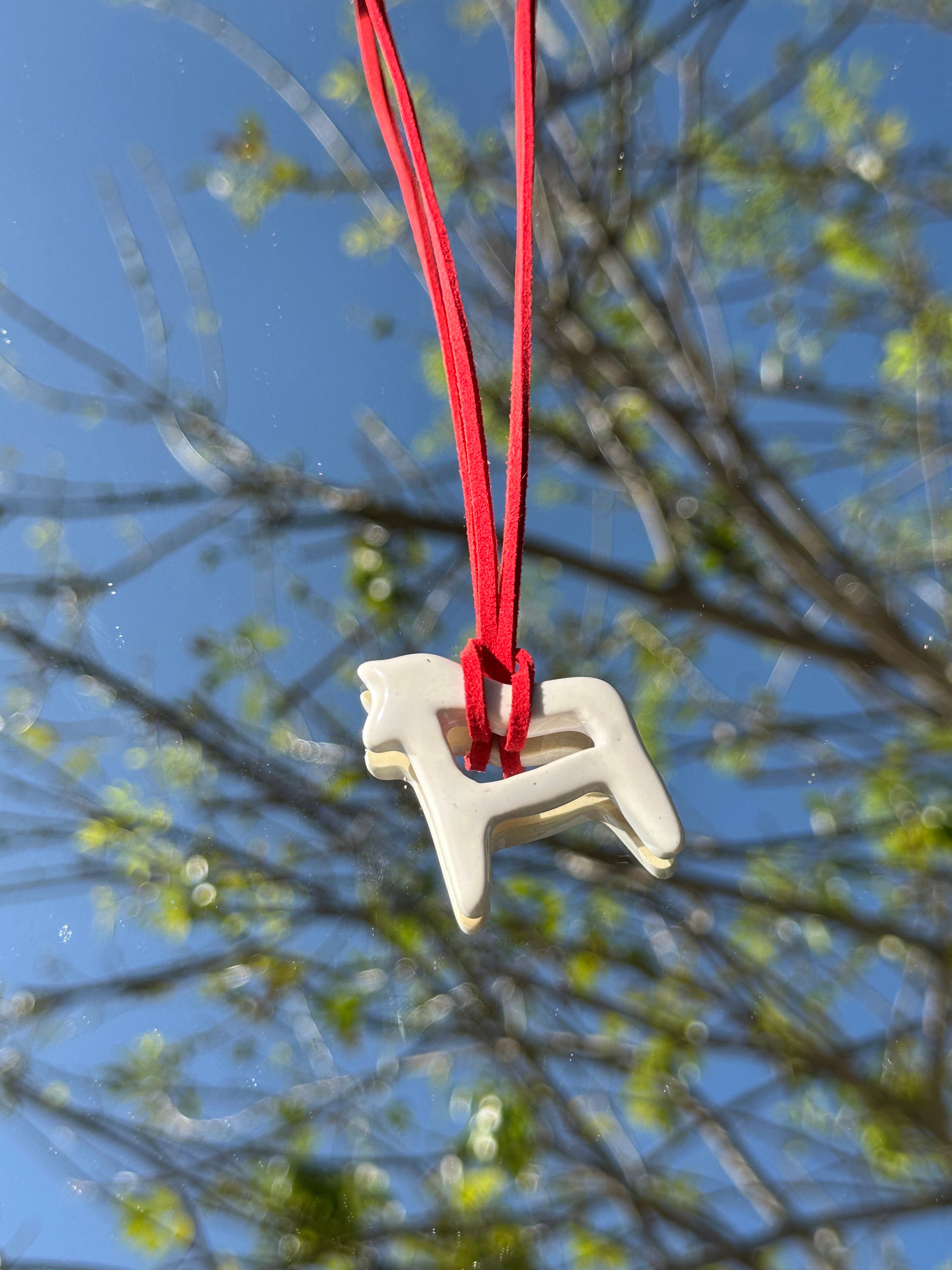Dala Horse Necklace - Gloss White